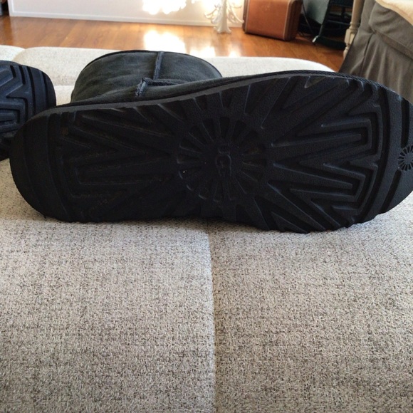 UGG Classic Short II Black Suede Mid-Calf Boots Women’s 9 - Picture 10 of 16